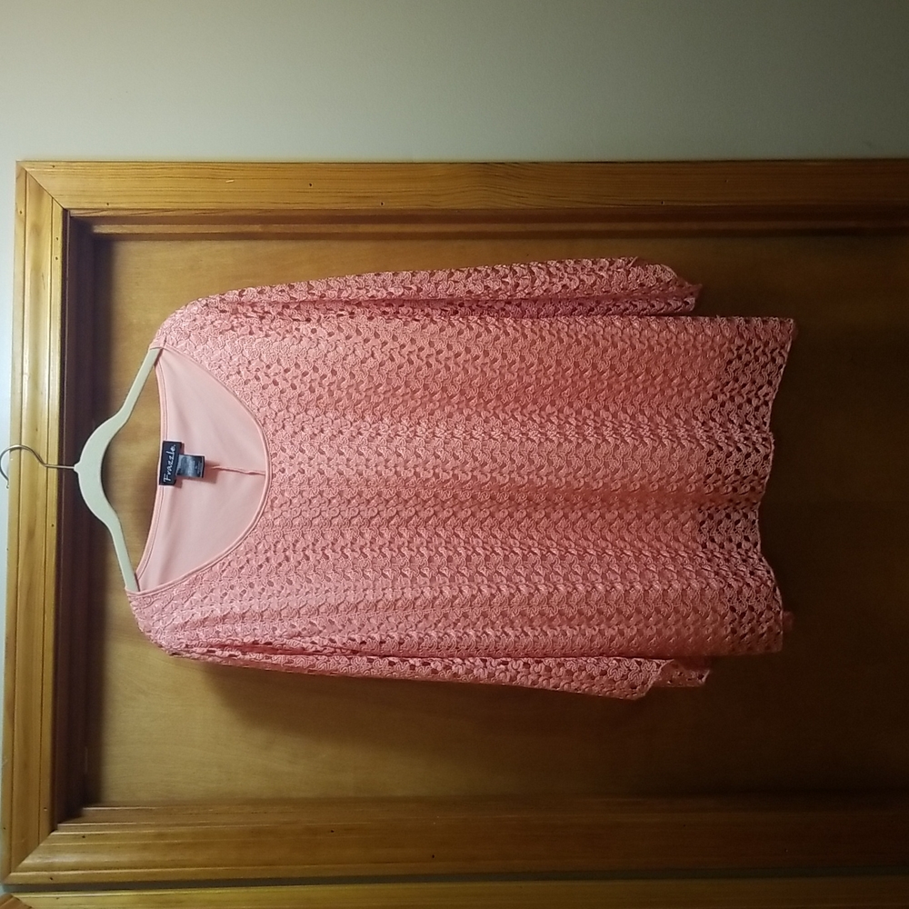 Beautifully lined peach colored tunic.